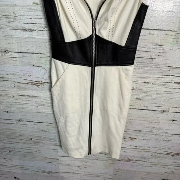 Bebe Black and White Zippered Dress bodycon size 2 - Picture 2 of 7